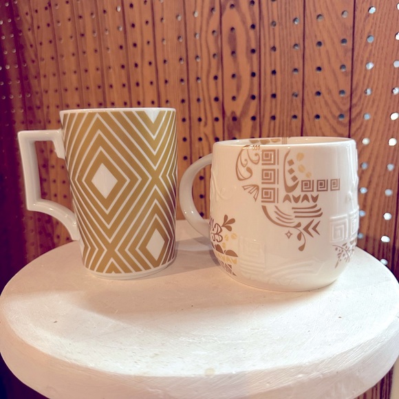 Starbucks Other - Set of 2 Starbucks gold themed mugs 2012 &‎ 2013